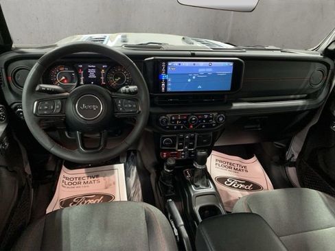 Used 2024 Jeep Wrangler Unlimited Rubicon w/ Technology Group image 20