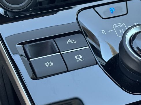 Used 2025 Toyota bZ4X FWD image 26