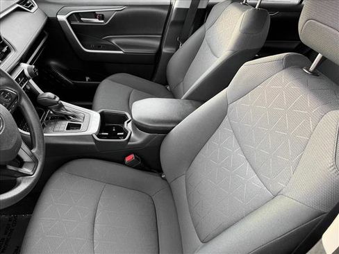 Used 2025 Toyota RAV4 XLE image 10