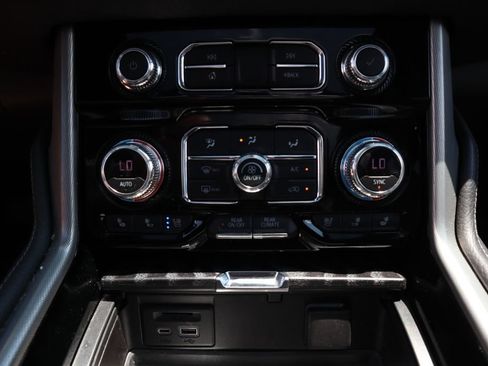 Used 2021 GMC Yukon Denali w/ Denali Ultimate Package AWD/4WD image 25