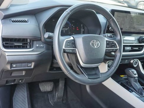 Used 2025 Toyota Grand Highlander FWD image 15