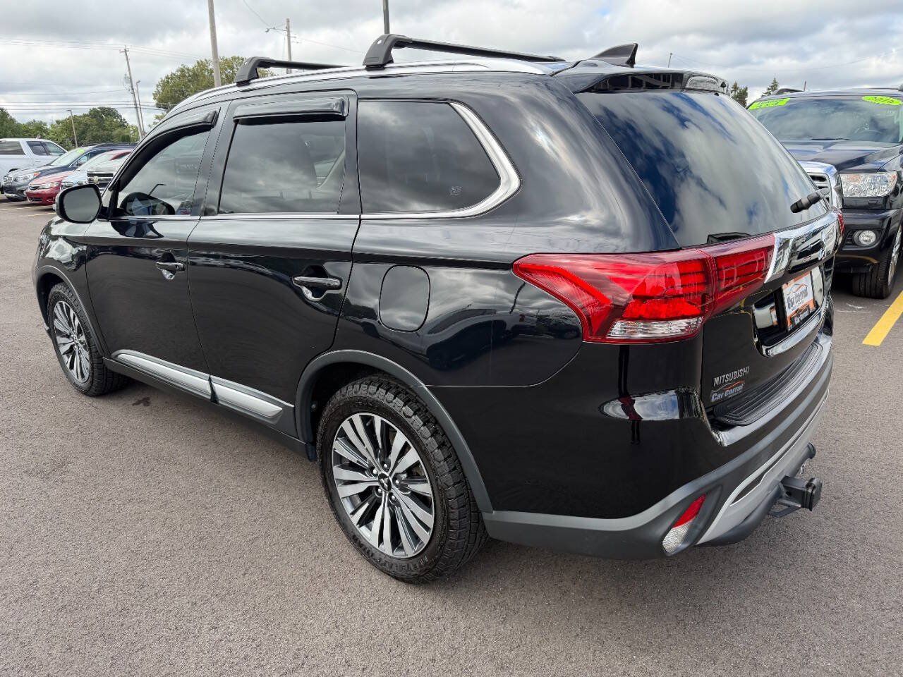 Used 2019 Mitsubishi Outlander GT AWD/4WD image 3