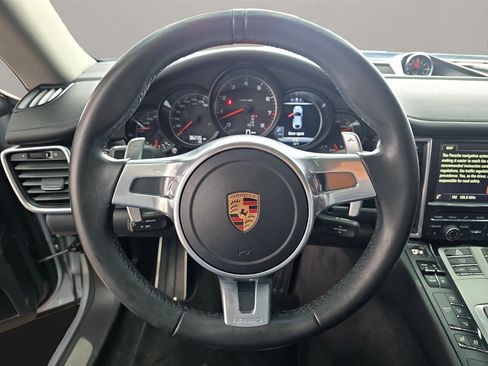 Used 2016 Porsche Panamera 4 image 10