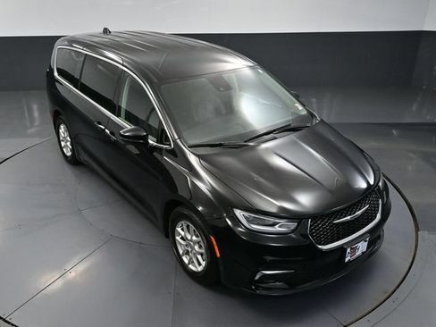 Used 2024 Chrysler Pacifica Touring-L FWD image 56