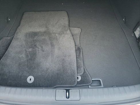 Used 2026 Genesis G70 2.5T image 7