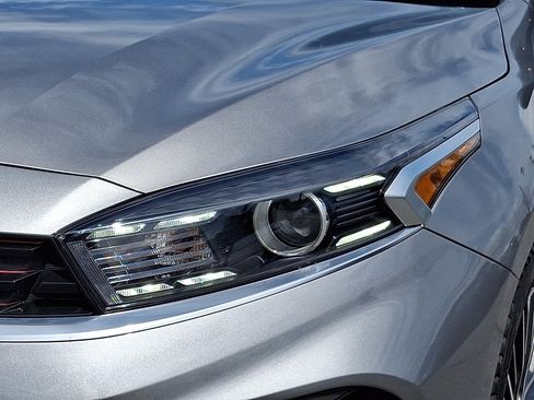 Used 2023 Kia Forte GT-Line w/ GT-Line Premium Package FWD image 9