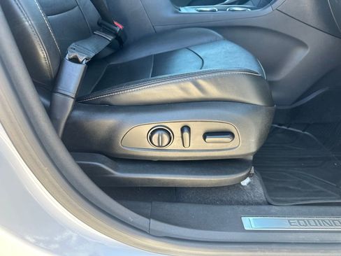 Certified 2020 Chevrolet Equinox Premier AWD/4WD image 29
