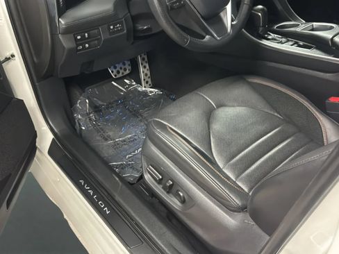 Used 2019 Toyota Avalon XSE w/ Carpet Mat Package FWD image 24