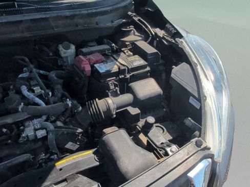 Used 2020 Nissan Kicks S FWD image 8