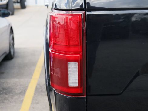 Used 2018 Ford F150 Lariat w/ Equipment Group 502A Luxury AWD/4WD image 10