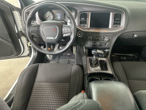 Used 2019 Dodge Charger R/T w/ Blacktop Package RWD image 17