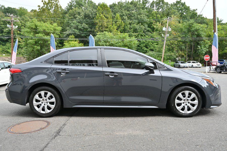 Used 2024 Toyota Corolla LE FWD image 6
