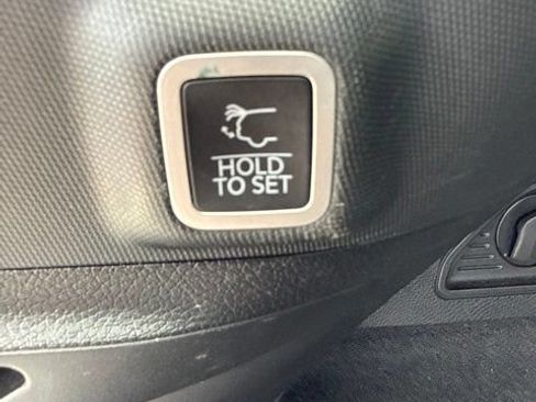 Used 2022 Jeep Grand Cherokee Summit w/ Luxury Tech Group V AWD/4WD image 14