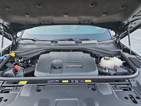 New 2026 Land Rover Range Rover SE AWD/4WD image 30