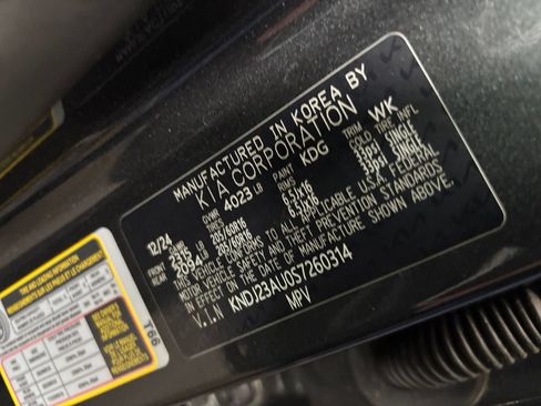 Used 2025 Kia Soul LX w/ LX Technology Package FWD image 23
