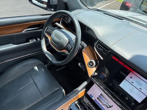 Used 2022 Jeep Grand Wagoneer Series II w/ Convenience Group III image 42