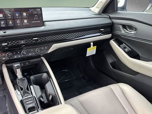 Used 2023 Honda Accord Touring image 24