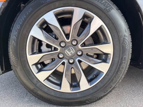 Used 2024 Honda Odyssey EX-L image 12