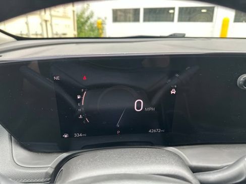 Used 2024 Buick Encore GX Sport Touring AWD/4WD image 23