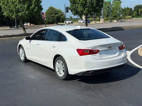 Used 2016 Chevrolet Malibu LT FWD image 3