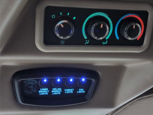 Used 2022 Chevrolet Express 2500 Extended w/ Enhanced Convenience Package image 13