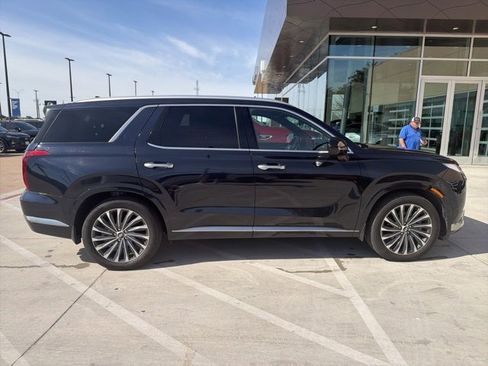 Used 2024 Hyundai Palisade Calligraphy image 17