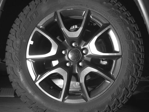 Used 2025 Jeep Compass Trailhawk image 14