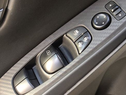 Used 2024 Nissan Sentra SV image 27