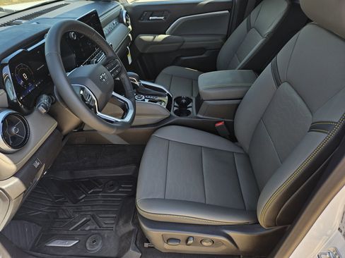 New 2026 Chevrolet Colorado ZR2 w/ Technology Package image 17