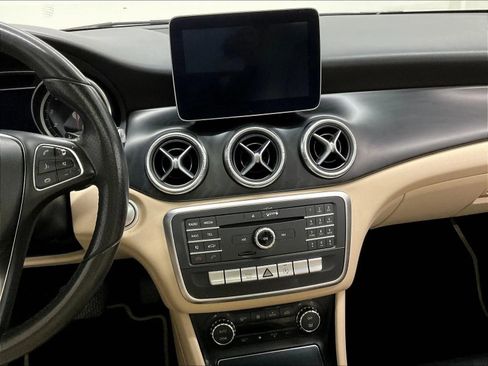 Used 2017 Mercedes-Benz CLA 250 image 23