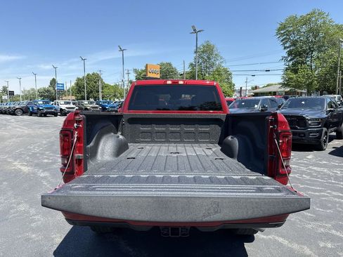 New 2026 RAM 2500 Big Horn AWD/4WD image 17
