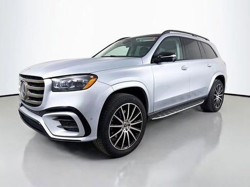 Used 2024 Mercedes-Benz GLS 450 4MATIC image 1