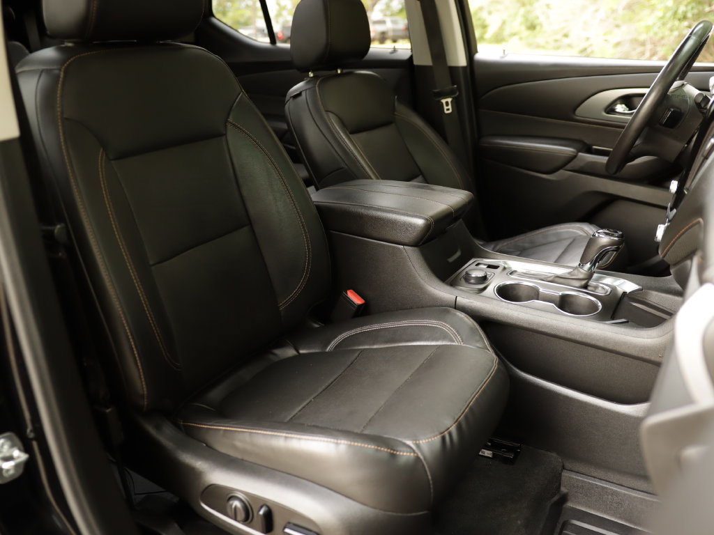 Used 2020 Chevrolet Traverse Premier w/ Redline Edition FWD image 36