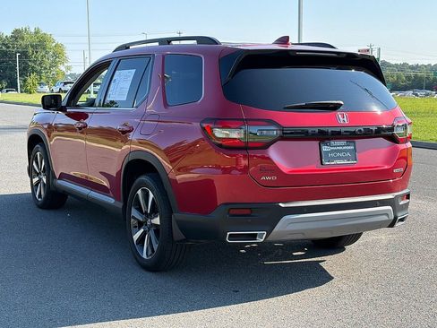 Used 2025 Honda Pilot Touring image 5
