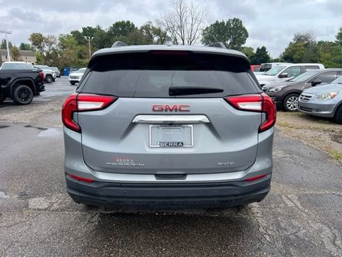 Used 2024 GMC Terrain SLE w/ Driver Convenience Package AWD/4WD image 7