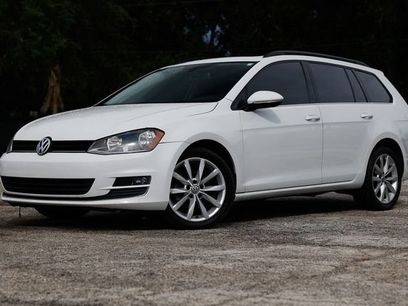 Used 2017 Volkswagen Golf SE