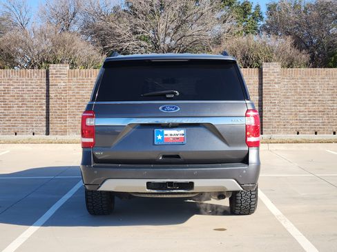 Used 2021 Ford Expedition Max XLT image 7