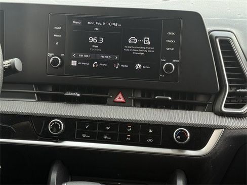 Used 2024 Kia Sportage LX image 16