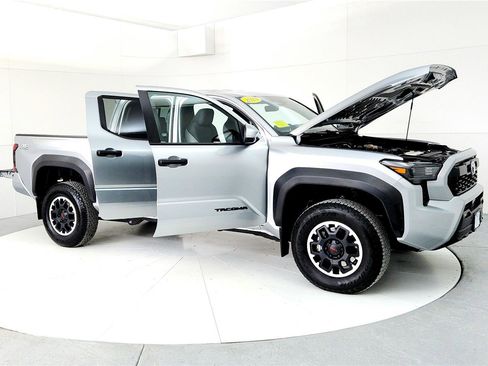Certified 2024 Toyota Tacoma TRD Off-Road w/ TRD Off Road Upgrade Package image 12