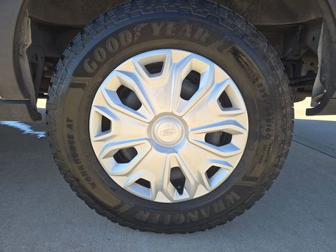 Used 2023 Ford Transit 350 XLT image 33