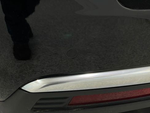 Used 2021 GMC Yukon Denali w/ Advanced Technology Package image 13