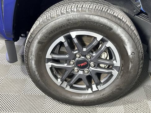 Used 2024 Toyota Tacoma TRD Sport AWD/4WD image 9