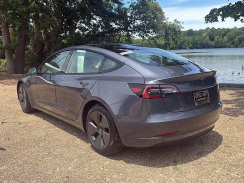 Used 2023 Tesla Model 3 Standard Range RWD image 8