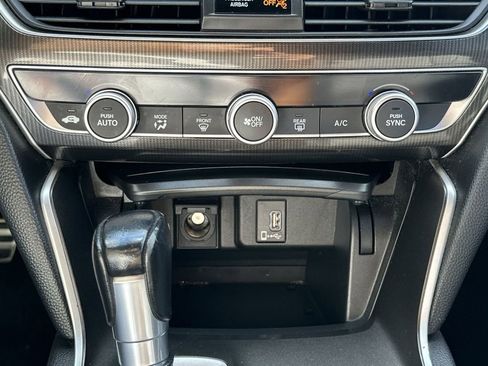 Used 2019 Honda Accord Sport image 17