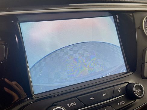 Used 2020 Buick Envision Essence image 22