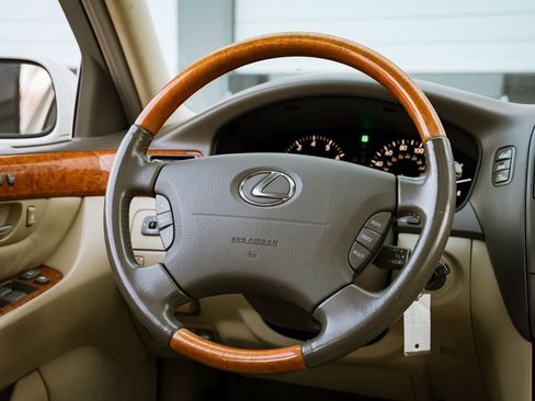 Used 2005 Lexus LS 430 image 32