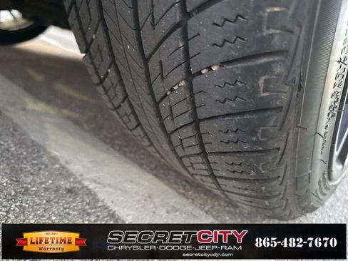 Used 2021 Toyota Avalon TRD image 15