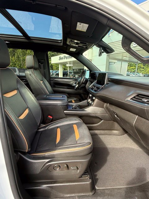 Used 2022 GMC Yukon AT4 w/ Technology Package AWD/4WD image 22
