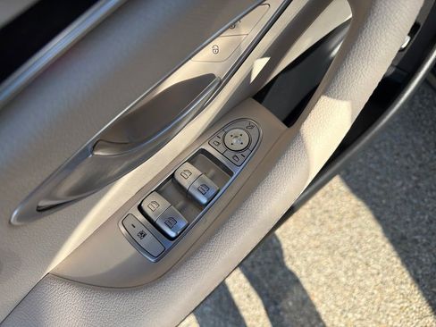 Used 2017 Mercedes-Benz E 300 E 300 image 11