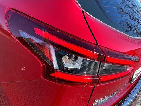 Used 2021 Nissan Rogue Sport SV image 21